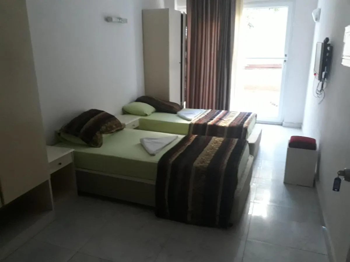Quarto em Acomodações Particulares Lara Camlik Pansiyon Antália