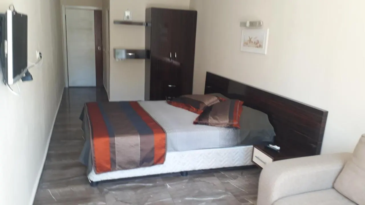 Homestay Lara Camlik Pansiyon Antalya