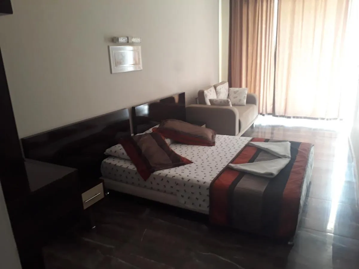 Quarto em Acomodações Particulares Lara Camlik Pansiyon Antália